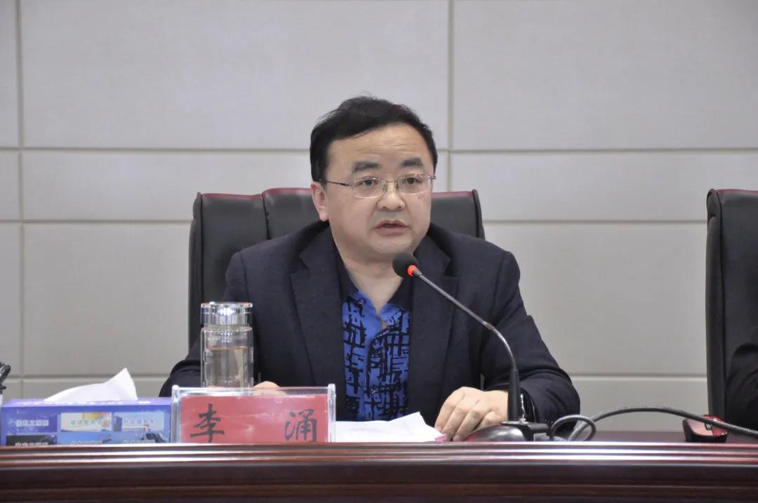 中共畢節(jié)工業(yè)職業(yè)技術(shù)學(xué)院委員會組織召開黨史學(xué)習(xí)教育動員大會暨“牢記殷切囑托、忠誠 干凈擔(dān)當(dāng)、喜迎建黨百年”專題教育啟動會