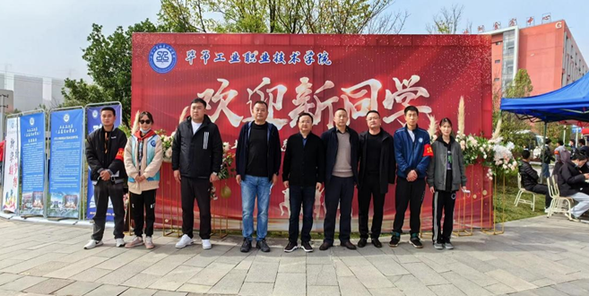 土木工程系開(kāi)展迎接22級(jí)新生活動(dòng)