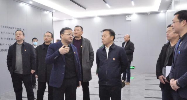 畢節(jié)市委常委、市委統(tǒng)戰(zhàn)部部長(zhǎng)陳宗俊赴畢節(jié)工業(yè)職業(yè)技術(shù)學(xué)院調(diào)研