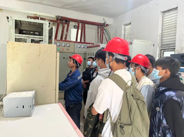 機電工程系成功舉辦“博·覽——企業(yè)見習(xí)”貴州晶陽實業(yè)集團(tuán)參觀活動