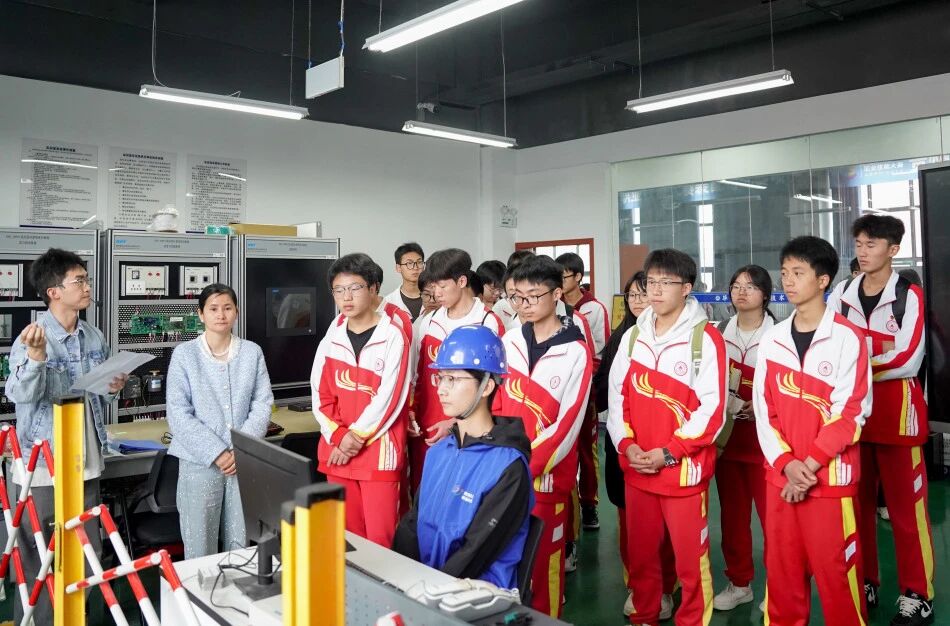 我院開展2026年中小學生職業(yè)體驗現(xiàn)場觀摩活動